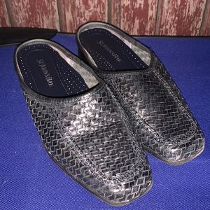Navy blue weaved slip ons